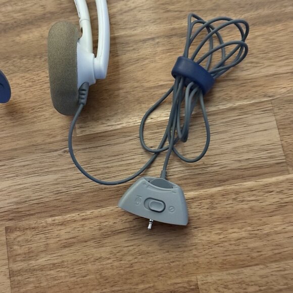 Microsoft Wired Headset with Microphone for Xbox 360 White/Grey READ - Picture 2 of 8
